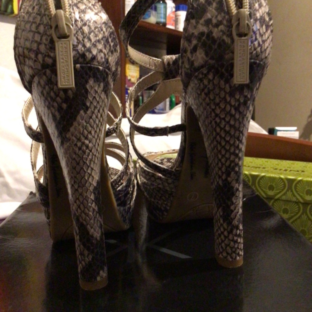 Nwt Kardashian Kollection Python Multi 7m - image 6